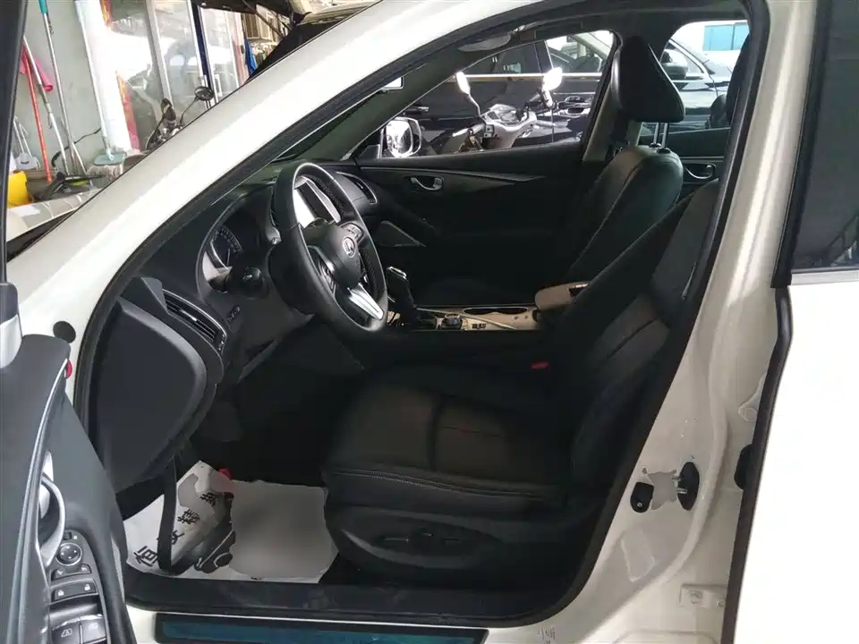 Infiniti Q50L Infiniti Q50L
