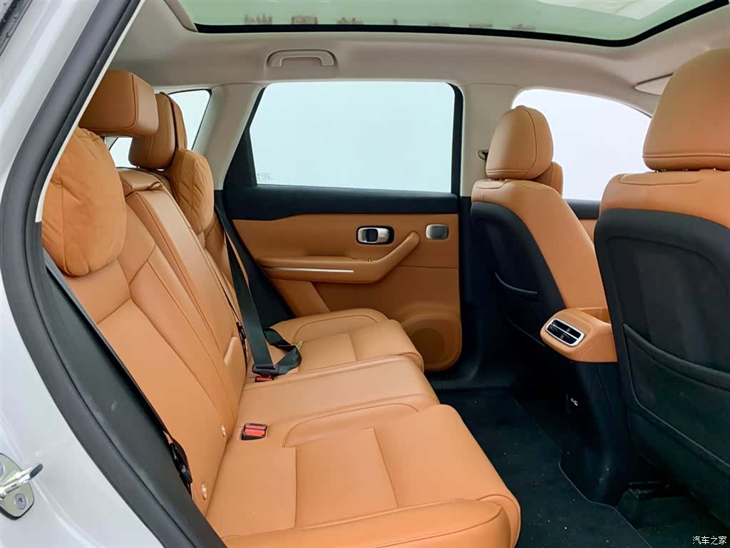 Leapmotor C10, 2025 15