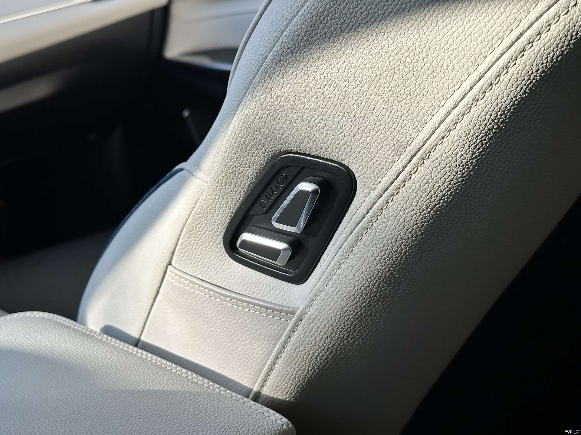 Lynk & Co 01, 2020 18