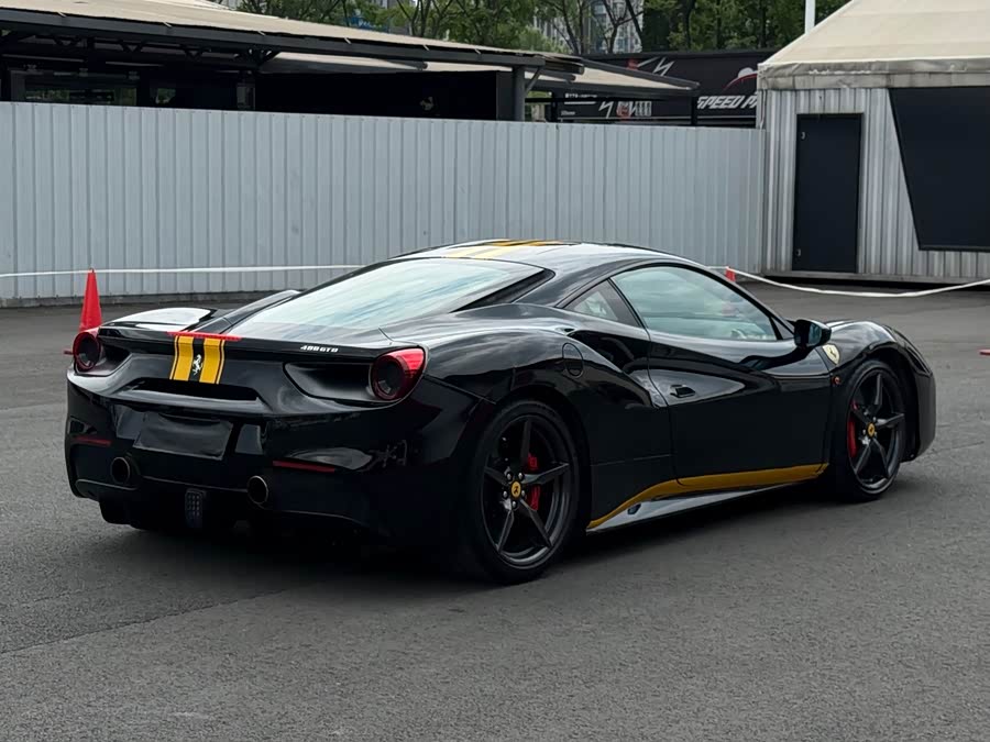 Ferrari 488 2018, фото 5