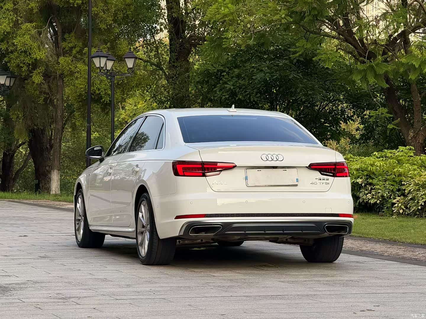 Audi A4L, 2019 8