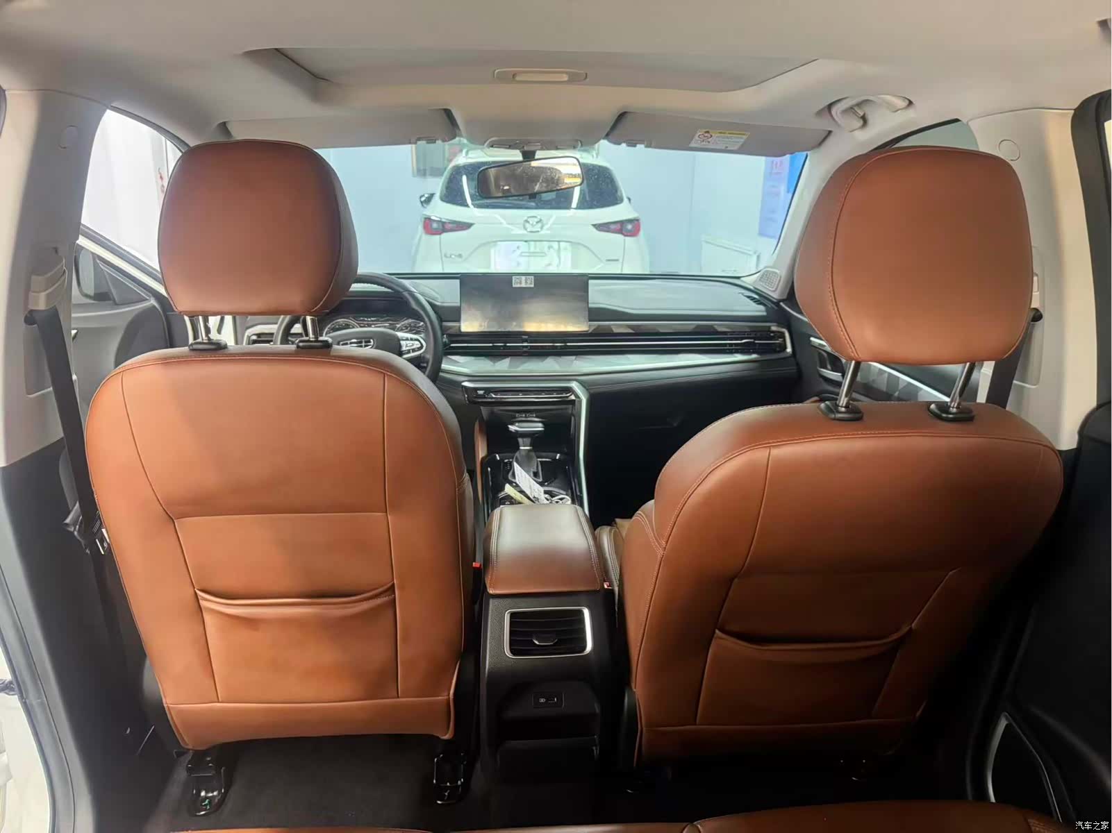 Geely X6, 2022 19