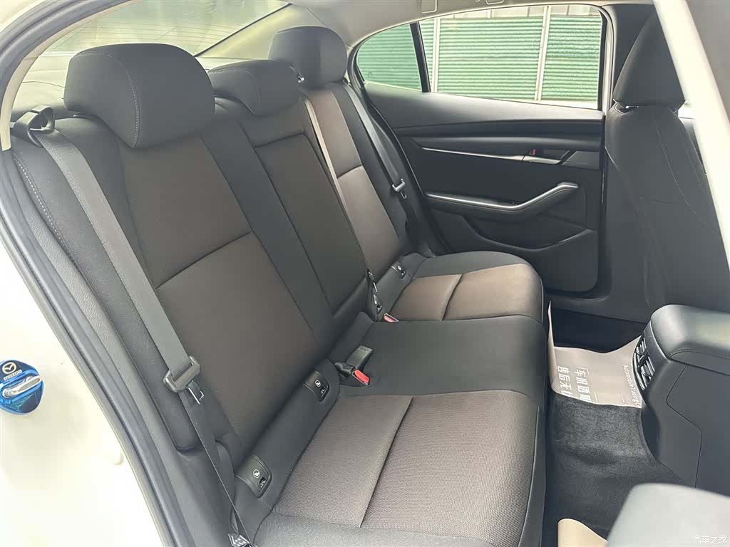 Mazda Mazda3, 2021 10