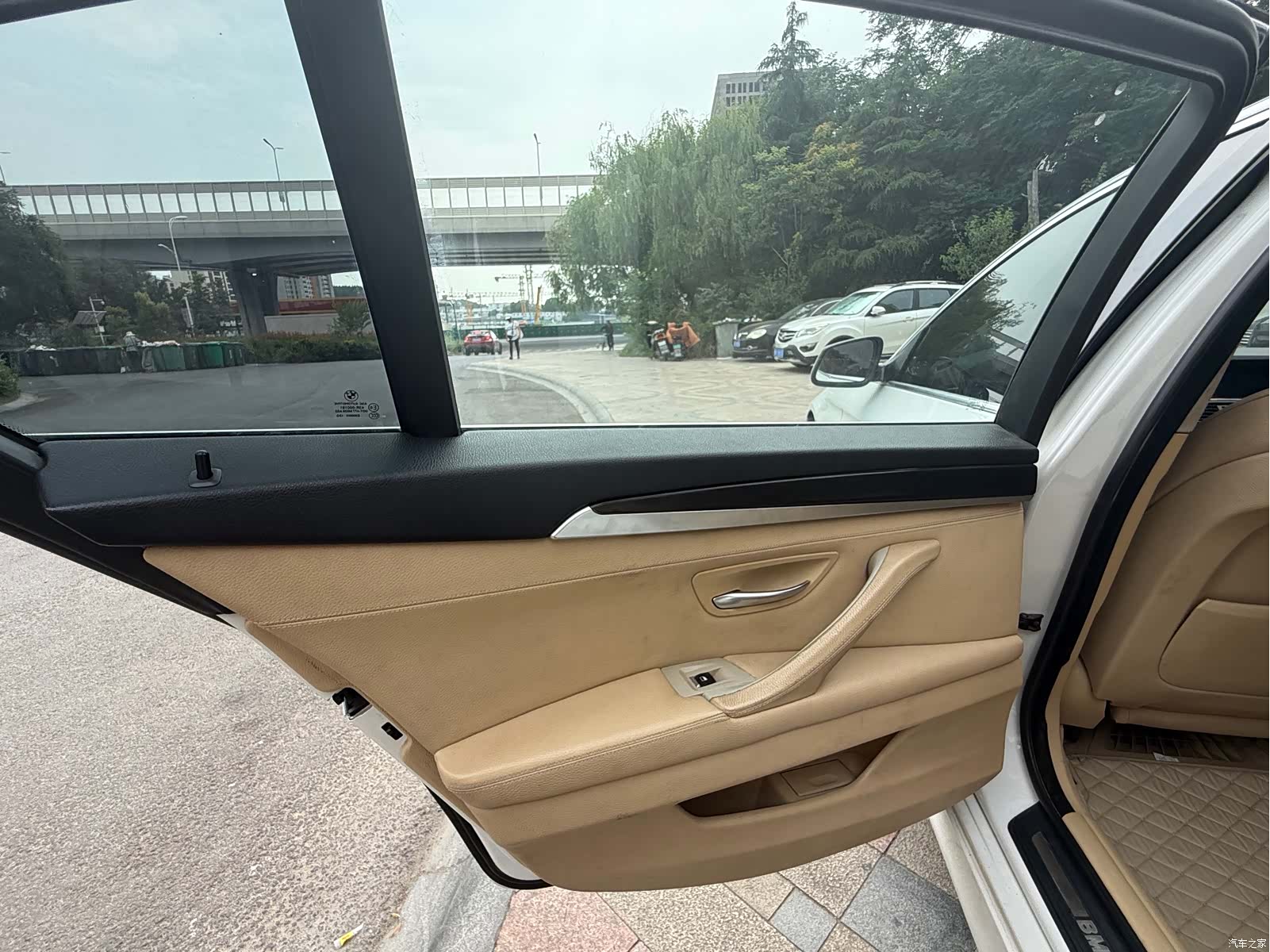 BMW 5 Series, 2011 6