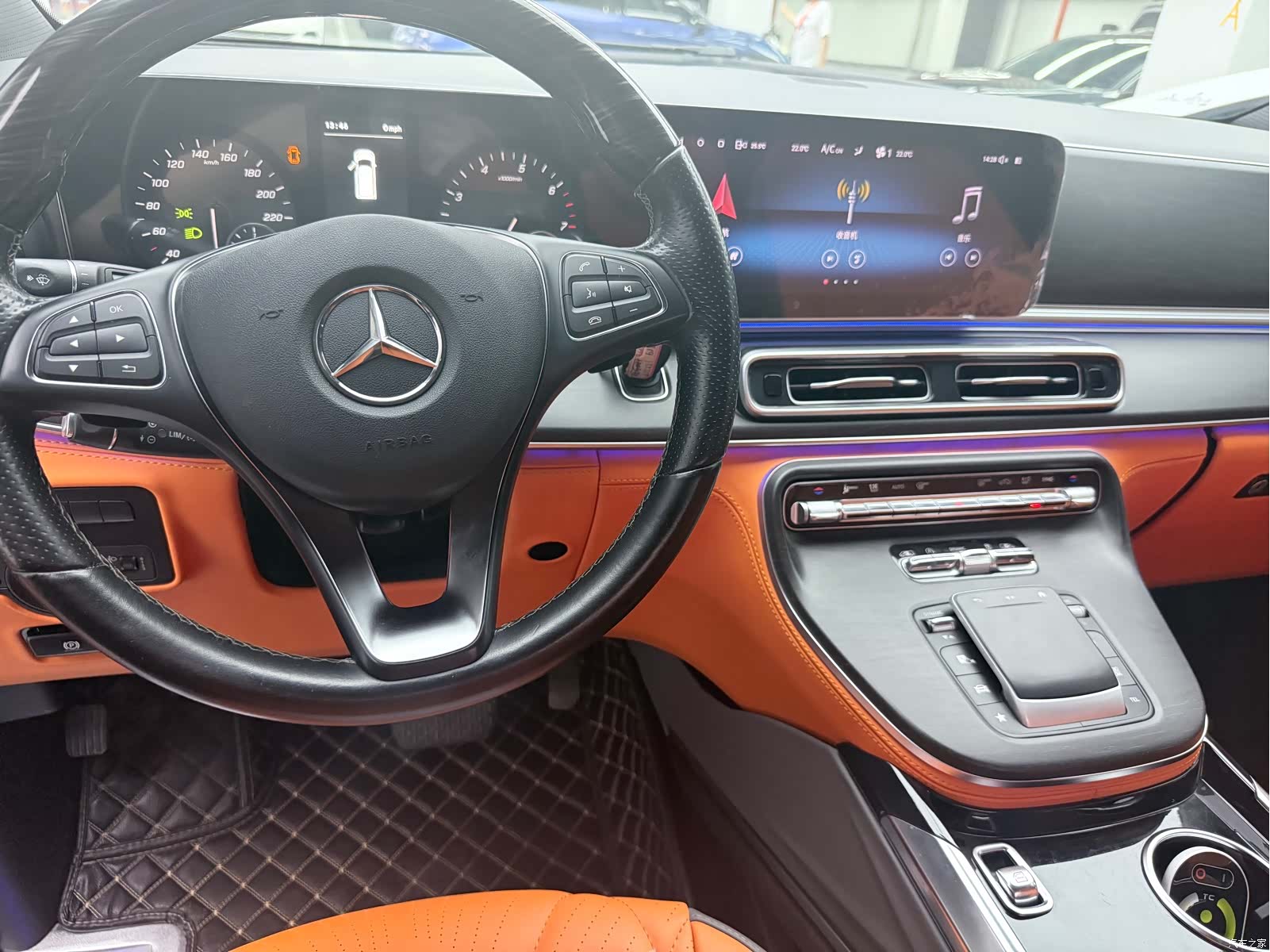Mercedes-Benz 7, 2021 6
