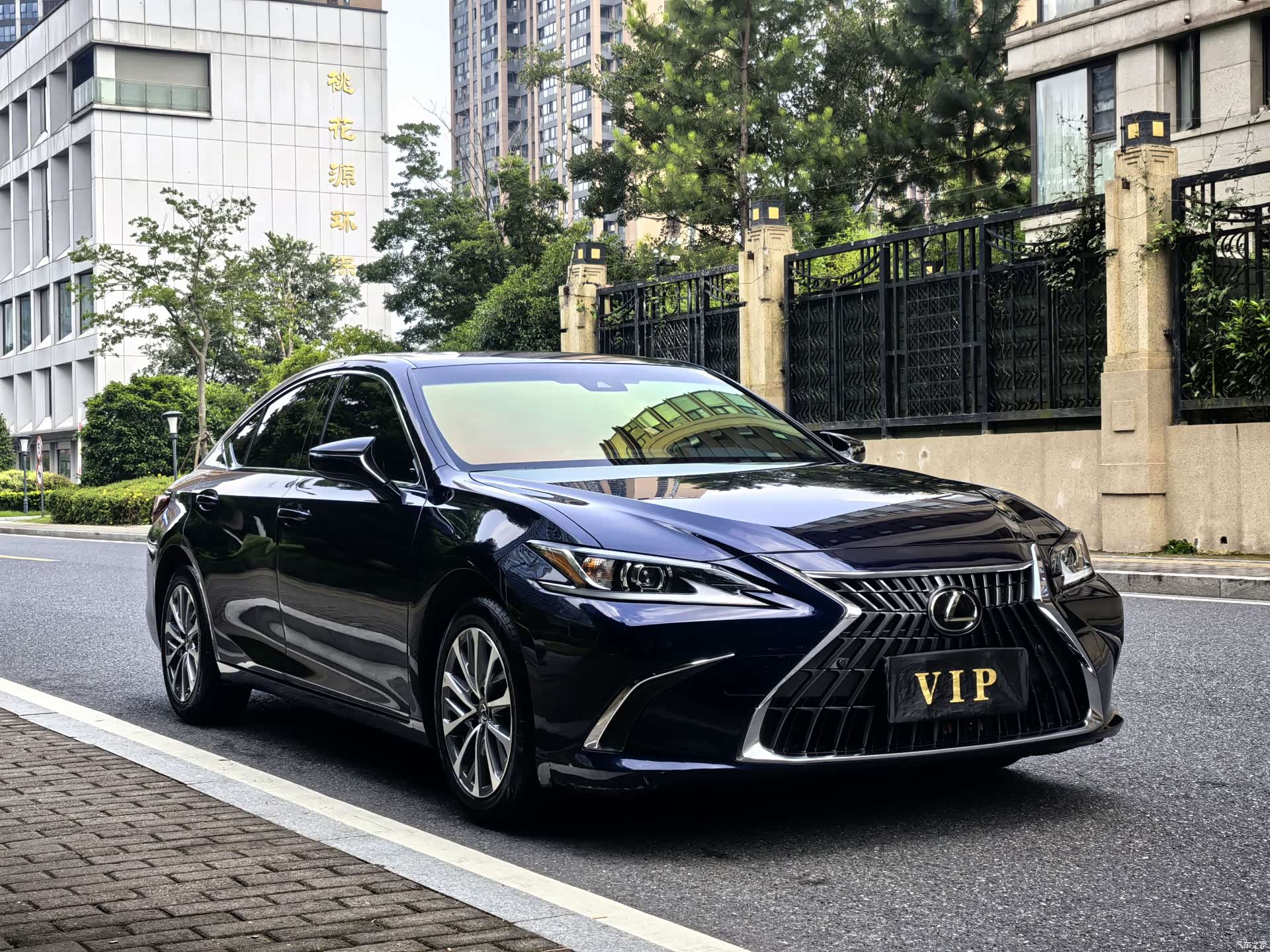 Lexus ES, 2023 3