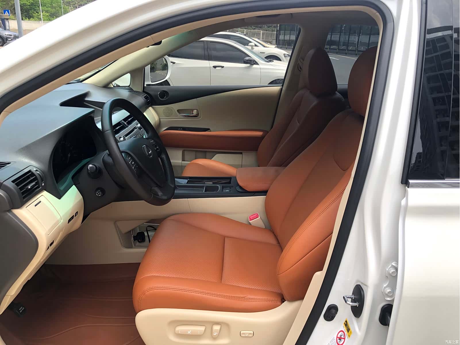 Lexus RX, 2013 10