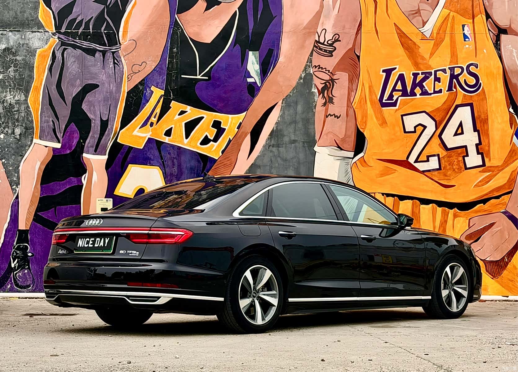 Audi A8L, 2022 4