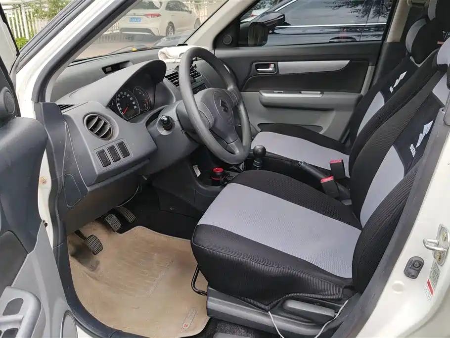Suzuki Swift Suzuki Swift