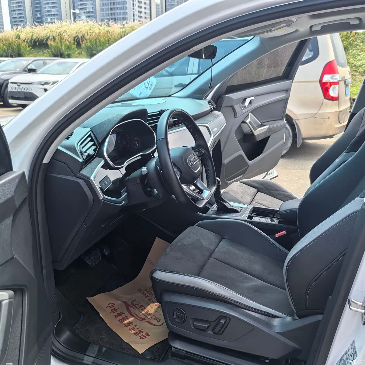 Audi Q3, 2023 6