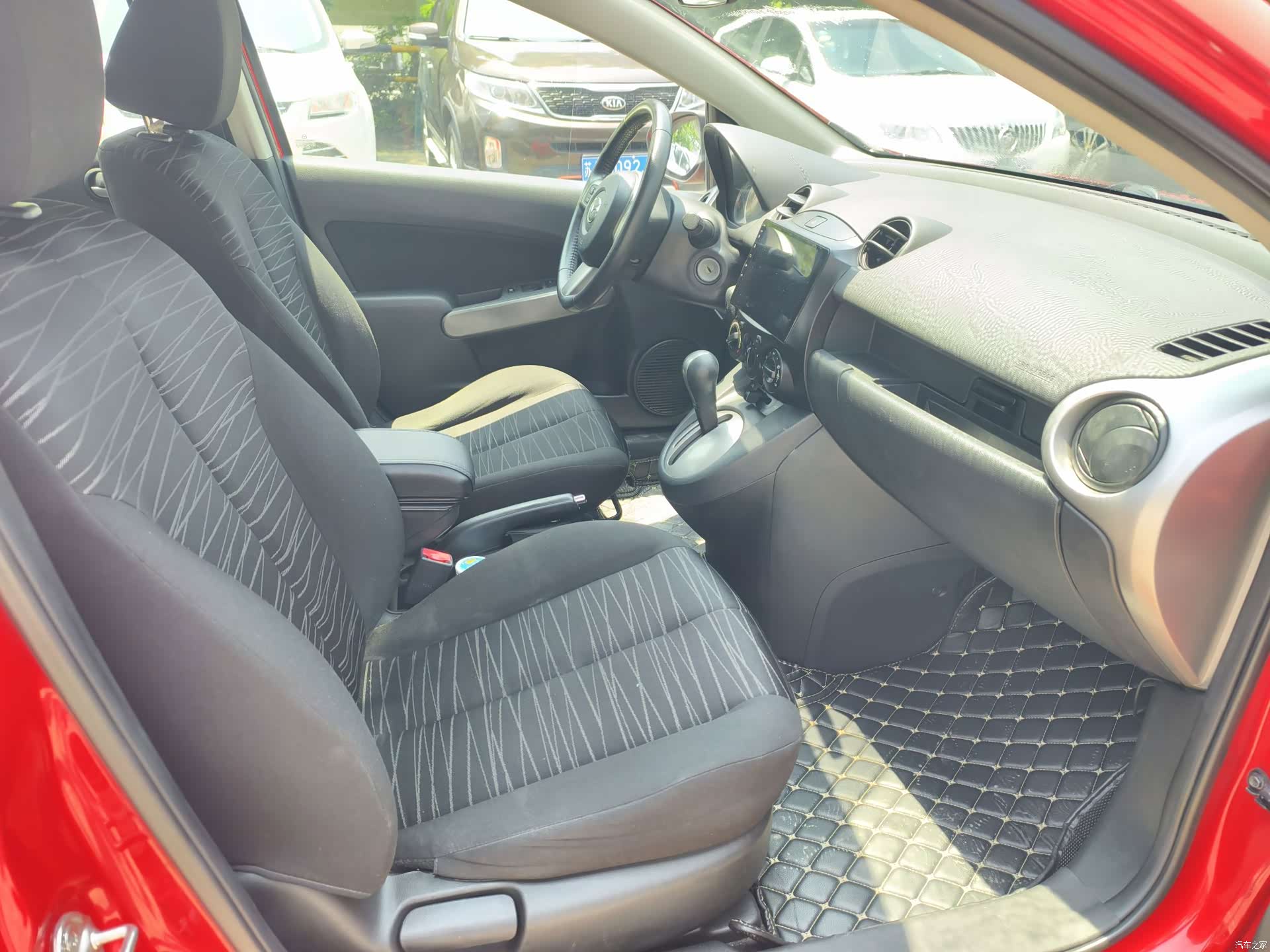 Mazda 2, 2013 10