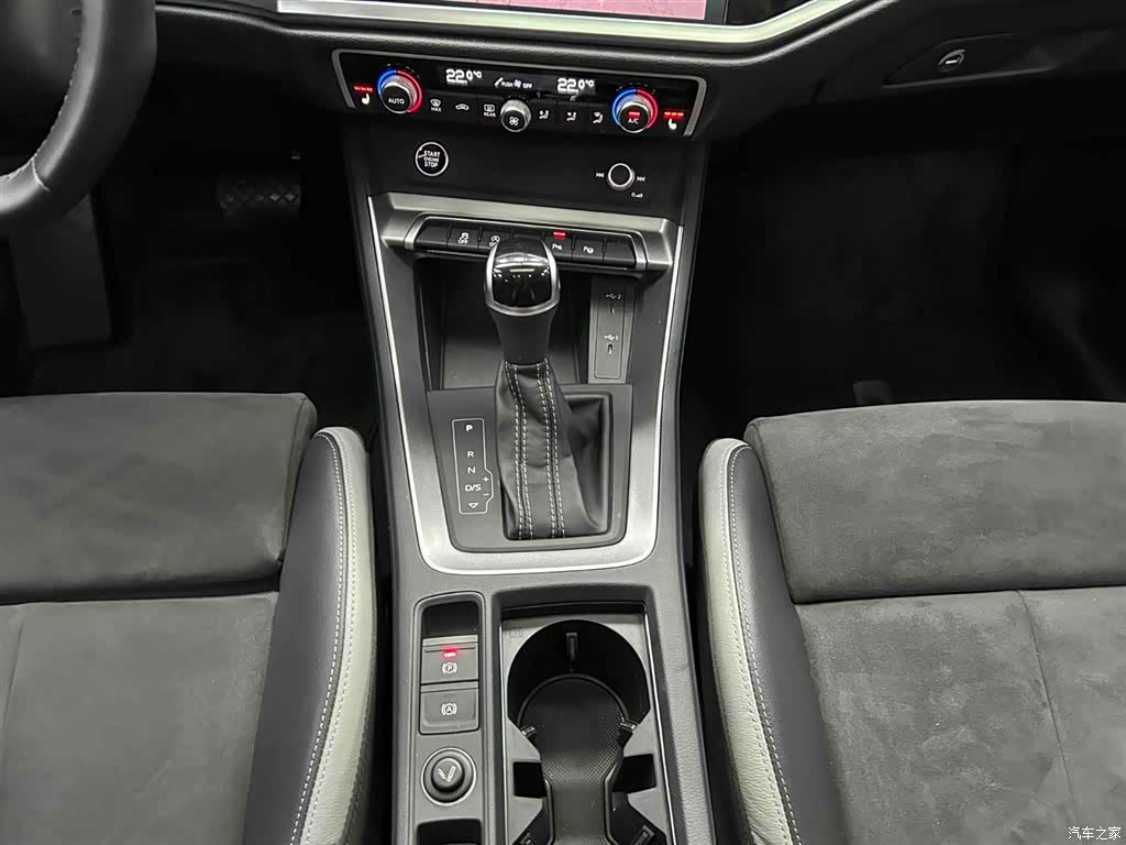 Audi Q3, 2023 все фото