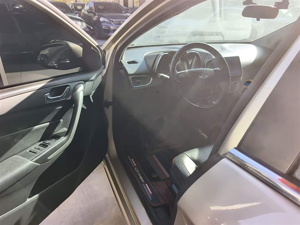 Chery Arrizo 5
