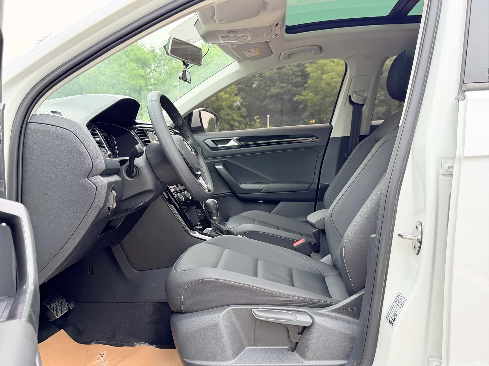 Volkswagen T-ROC, 2019 14
