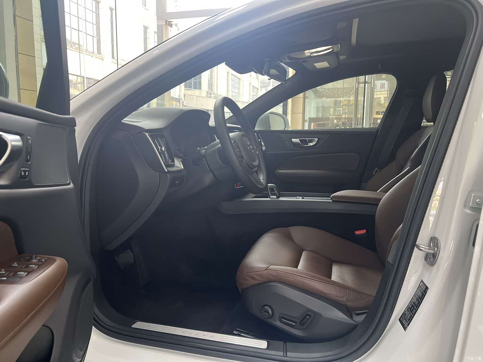 Volvo S60, 2023 9