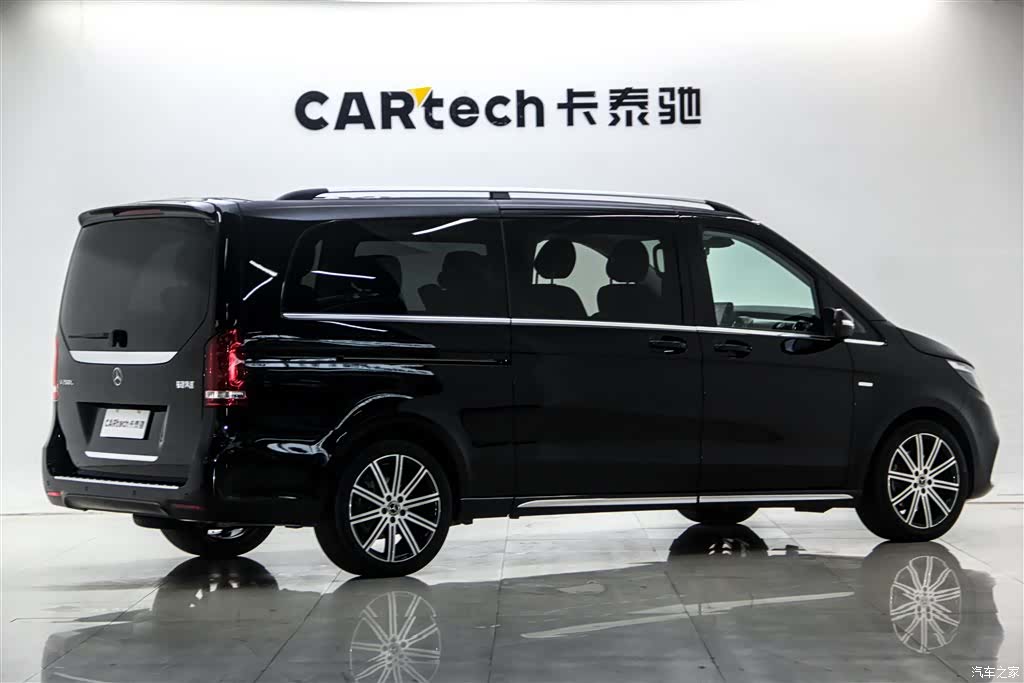 Mercedes-Benz V-Class, 2023 все фото