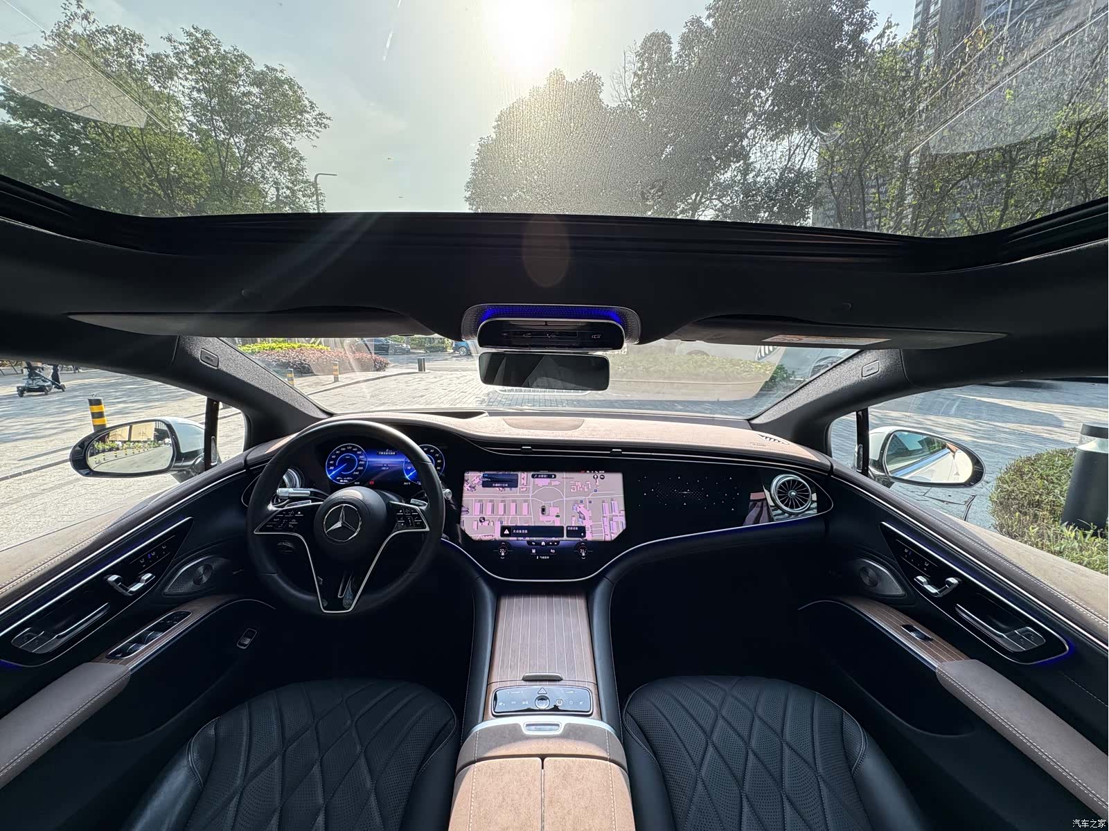 Mercedes-Benz EQS, 2023 16