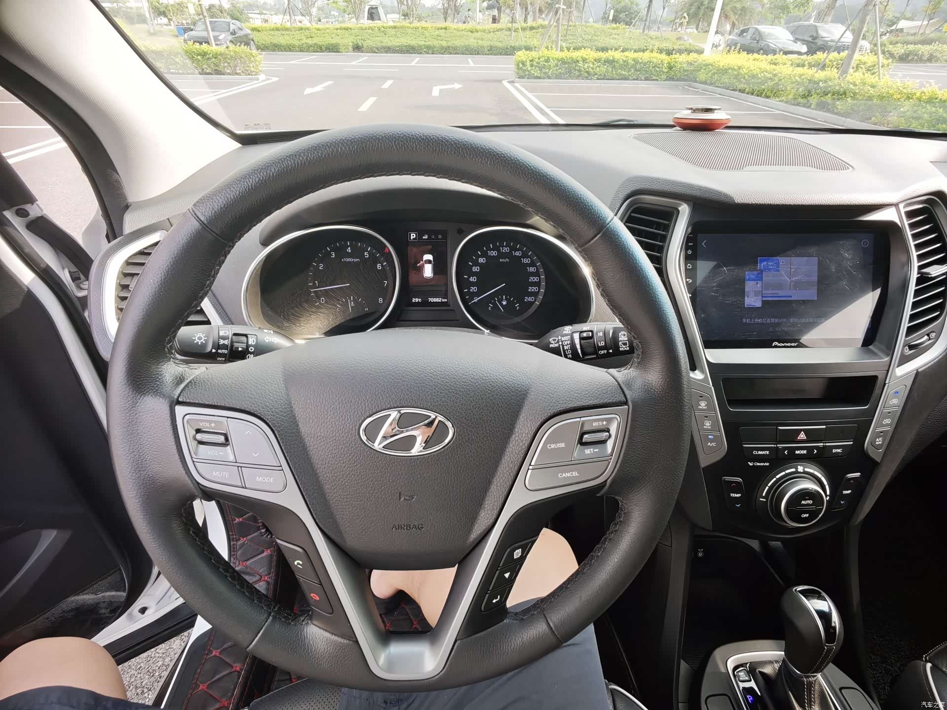 Hyundai Santa Fe, 2018 18