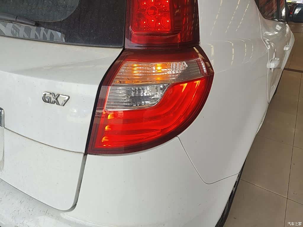 Geely GX7, 2015 8