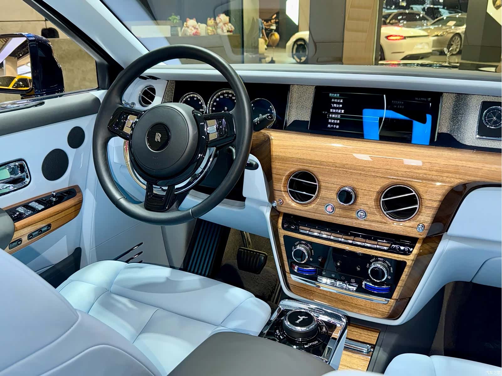 Rolls-Royce Phantom, 2020 18