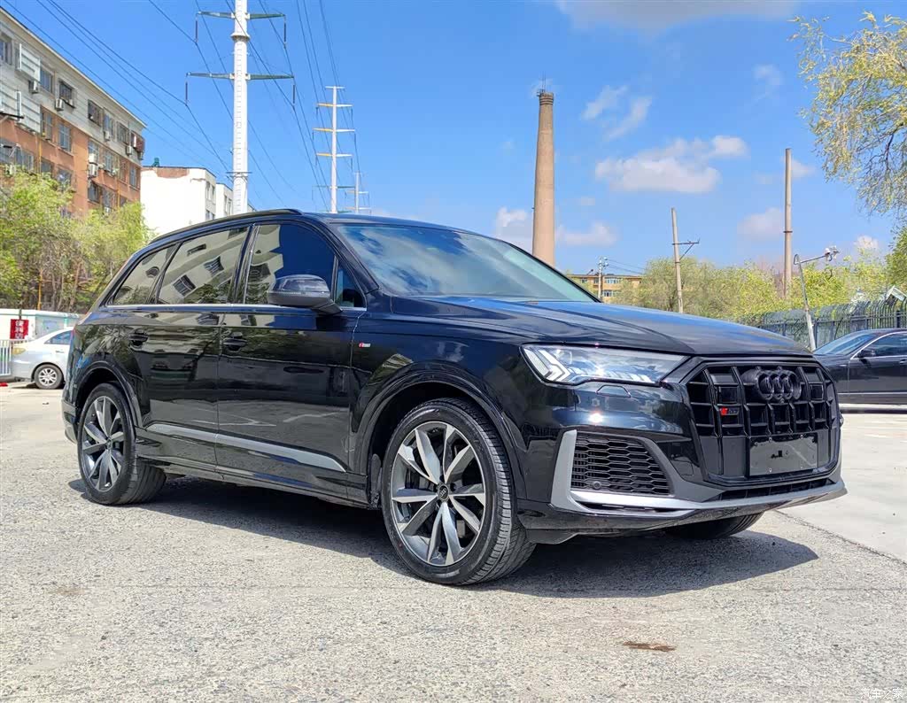 Audi Q7, 2024 3