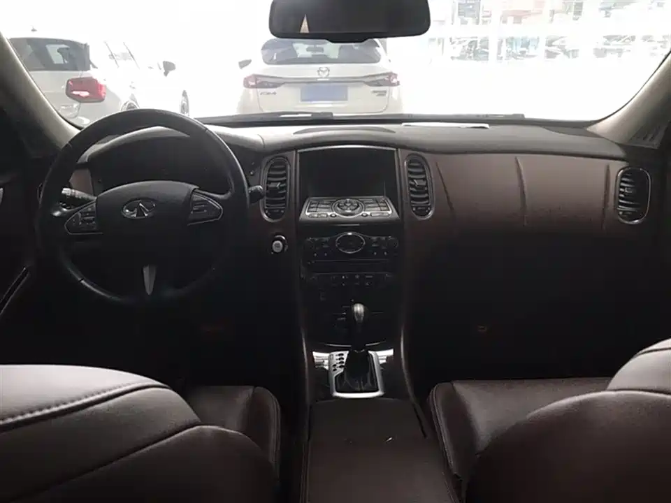 Infiniti QX50