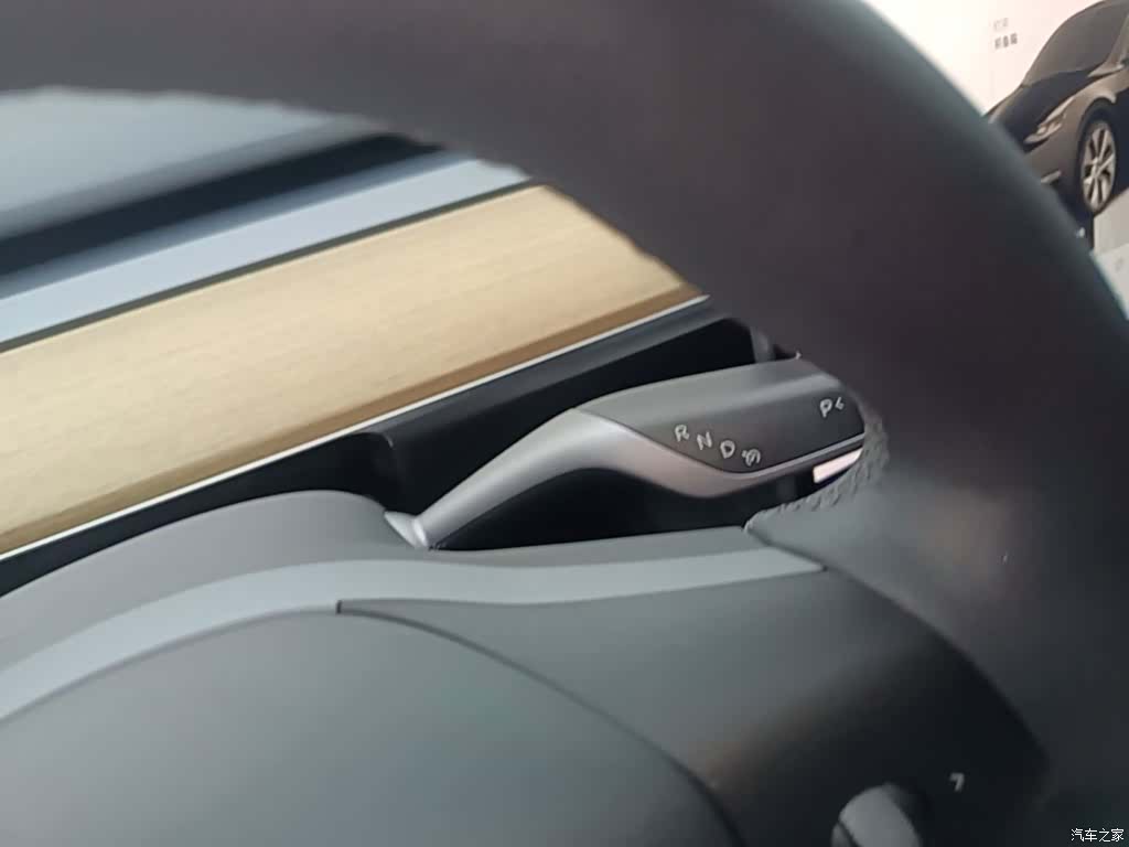 Tesla Model Y, 2023 14