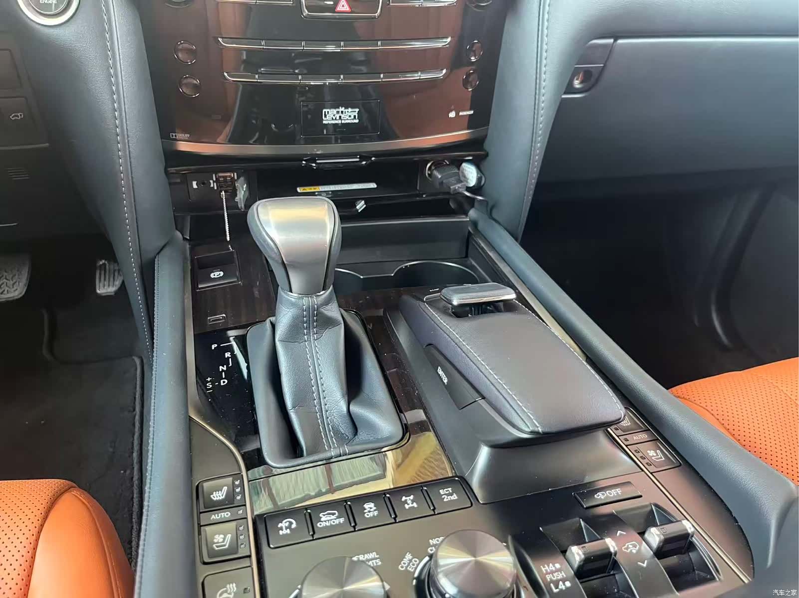 Lexus LX, 2019 7