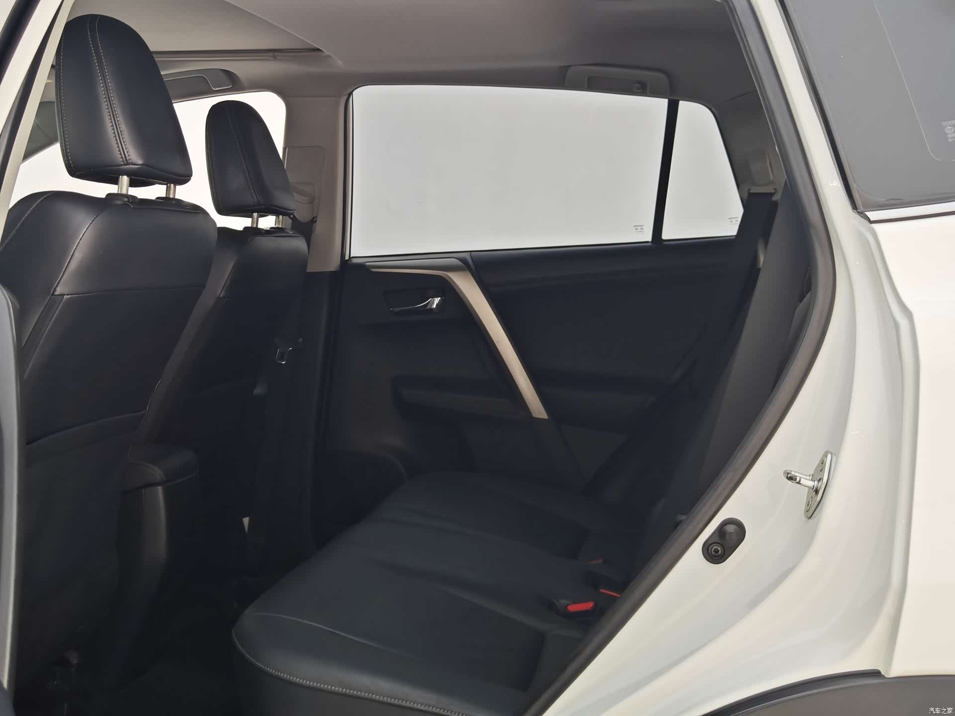 Toyota RAV4, 2014 8
