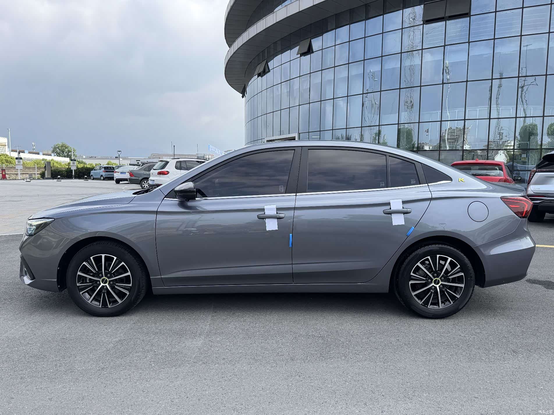 Roewe i5, 2022 все фото