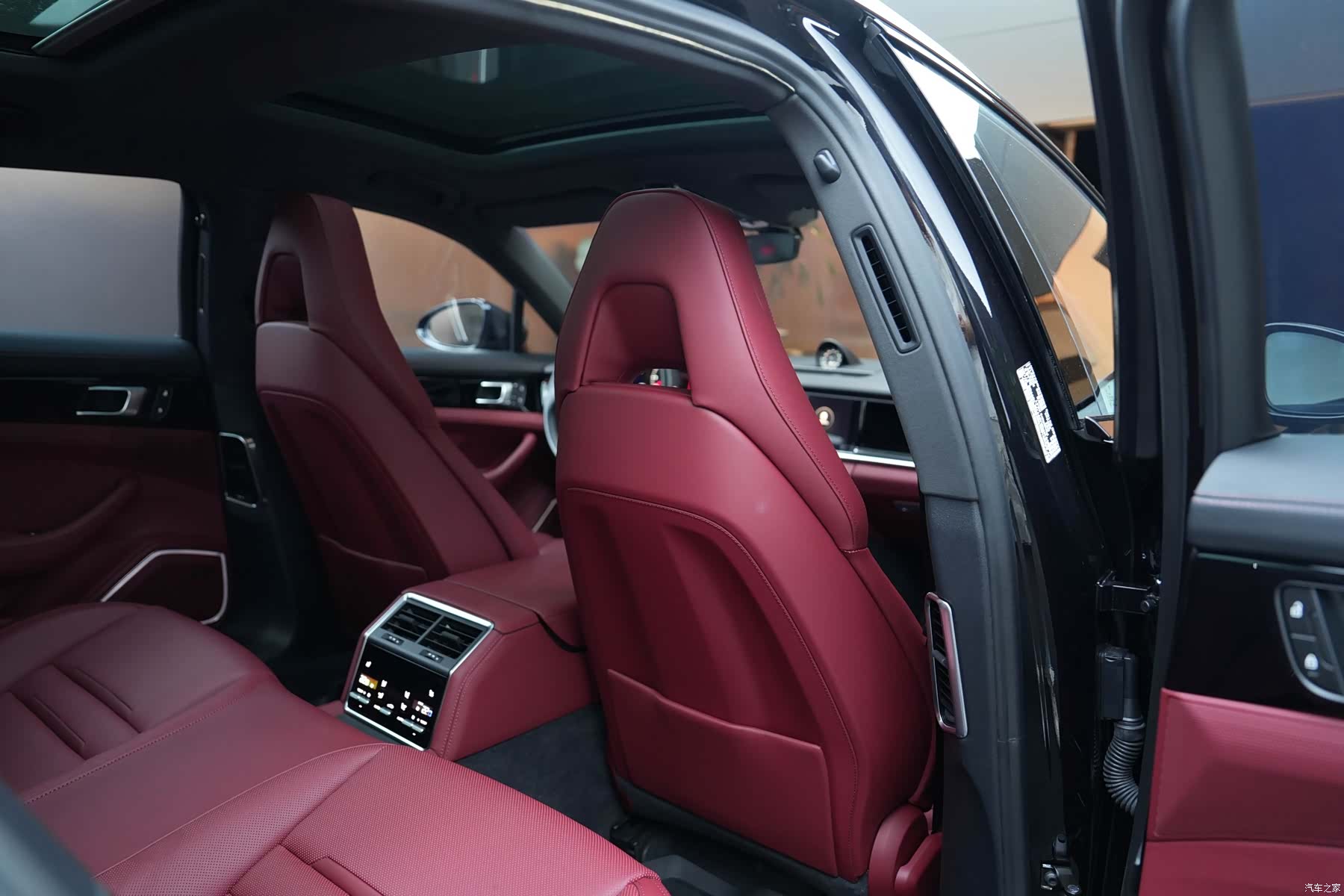 Porsche Panamera, 2023 31