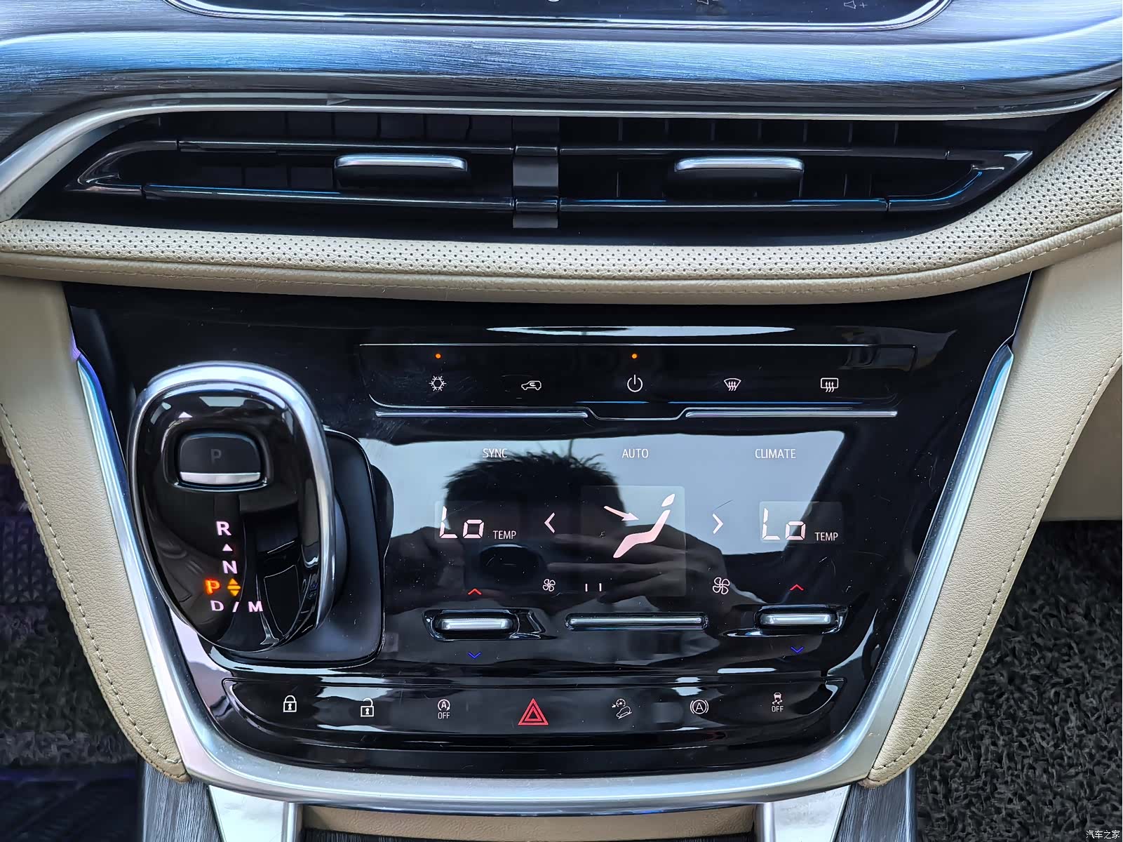 Buick GL8, 2020 10