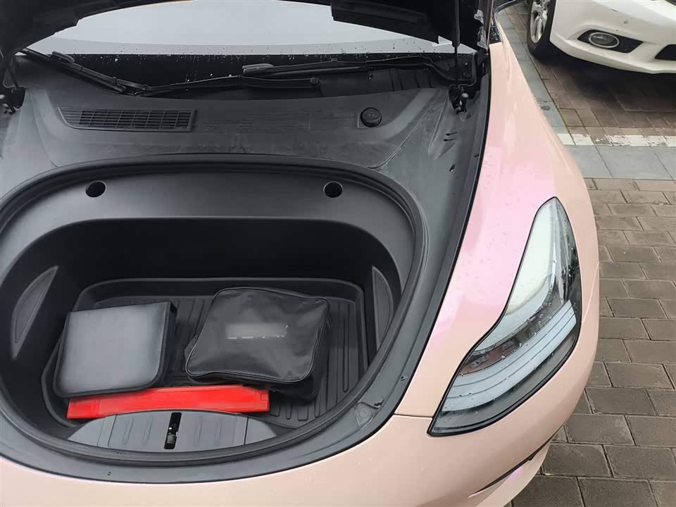 Tesla Model 3 Tesla Model 3