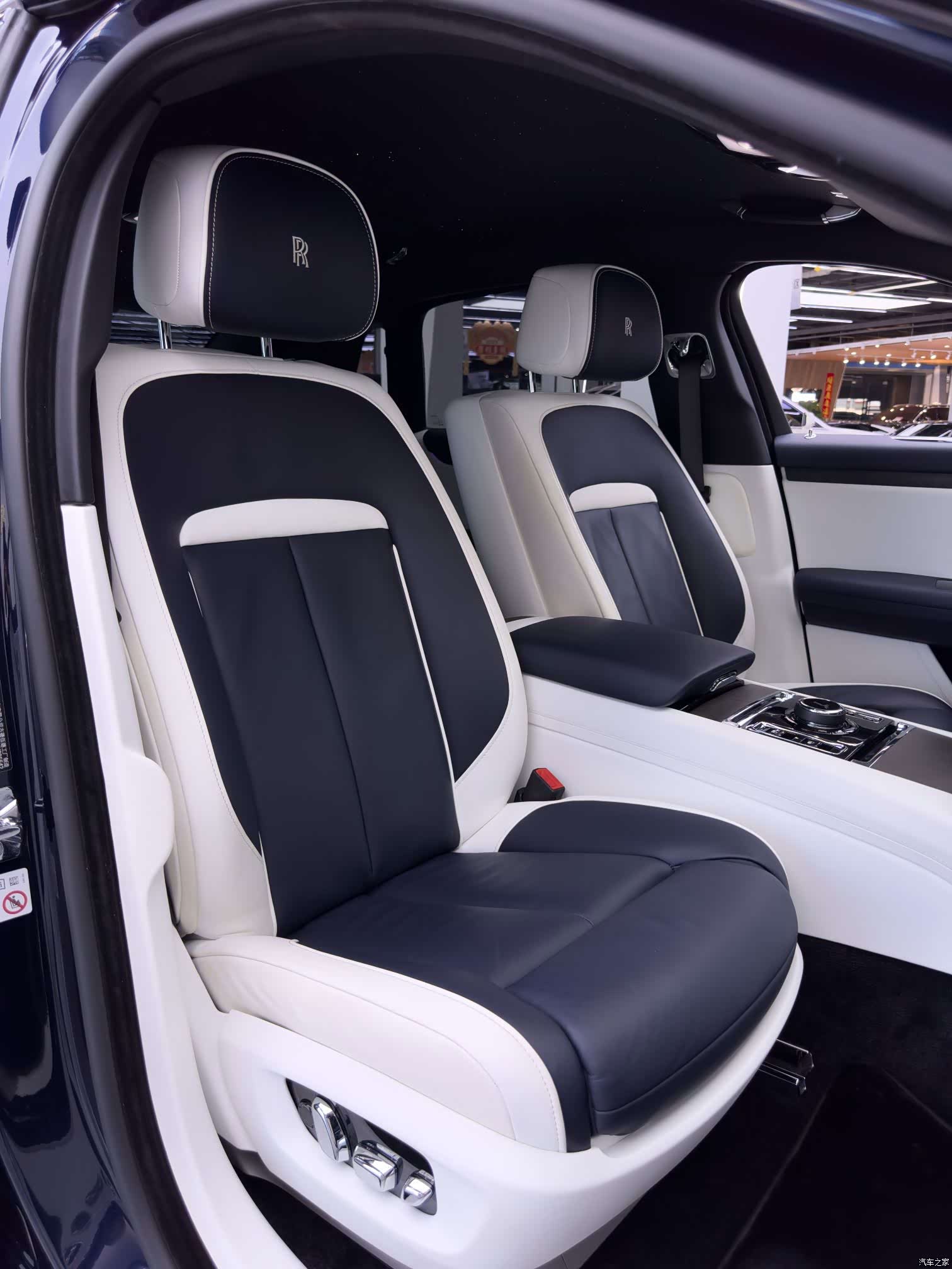 Rolls-Royce Ghost, 2021 14