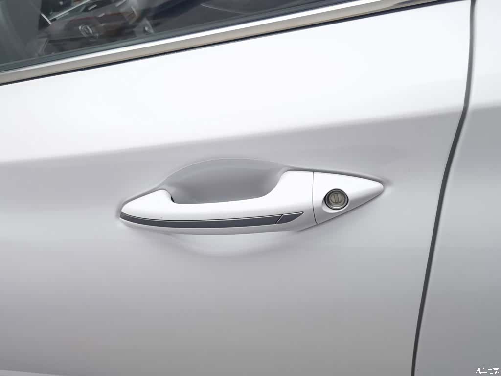 Changan CC, 2020 18