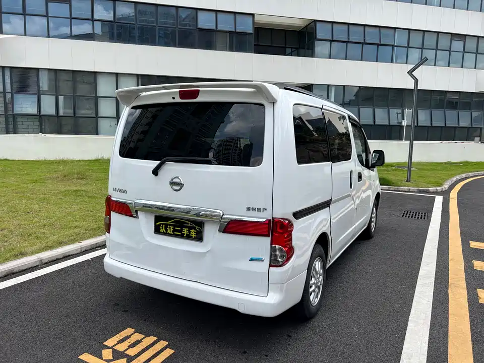 Nissan NV200