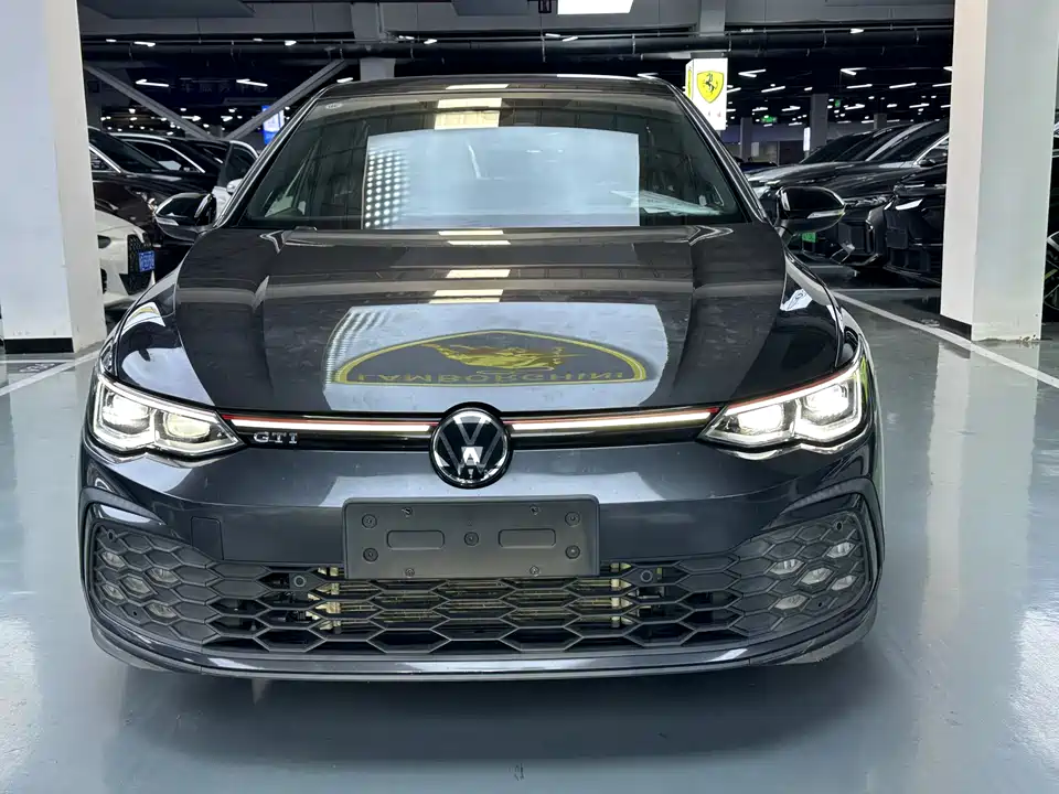 Volkswagen Golf GTI