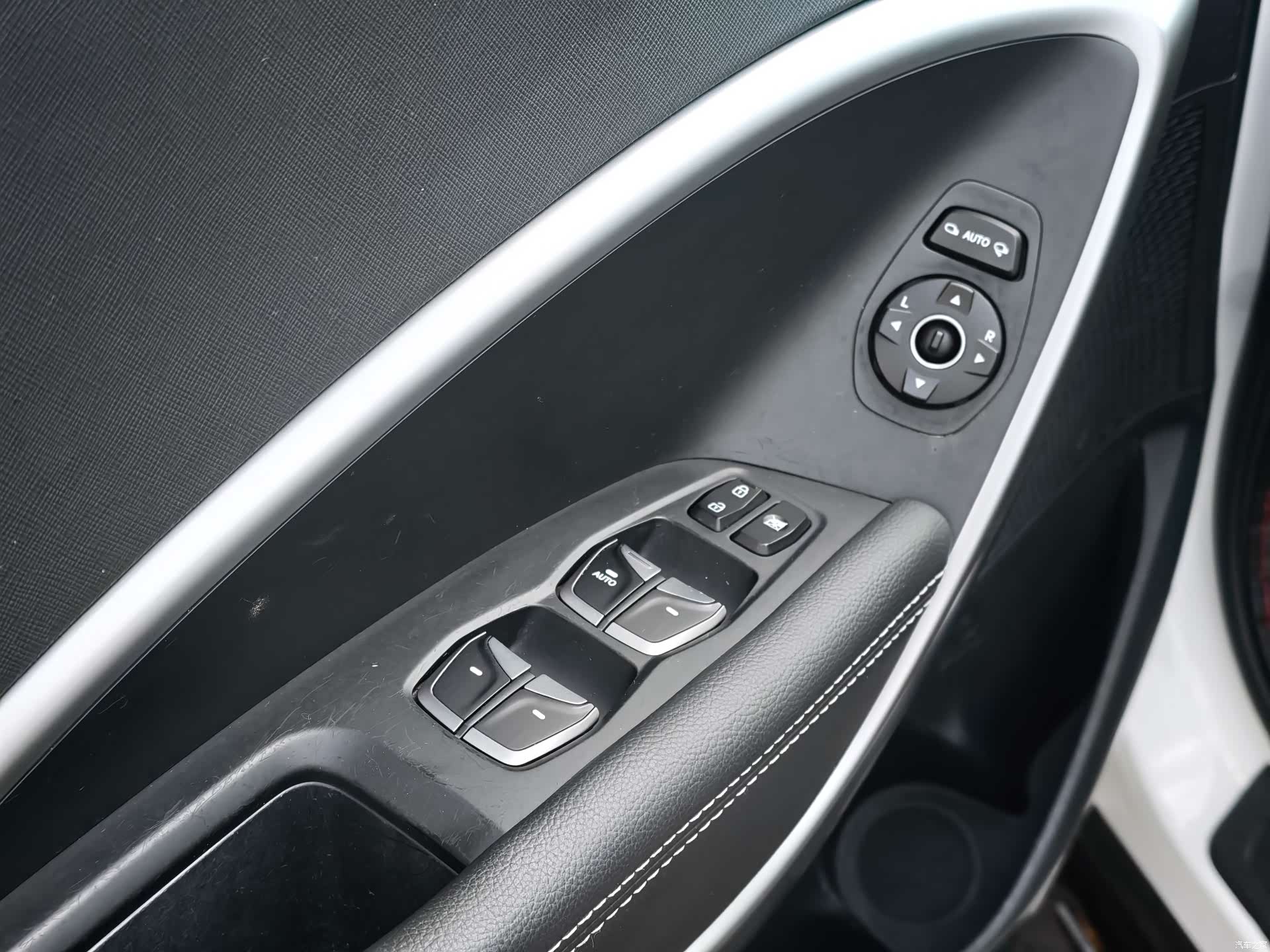 Hyundai Santa Fe, 2018 16