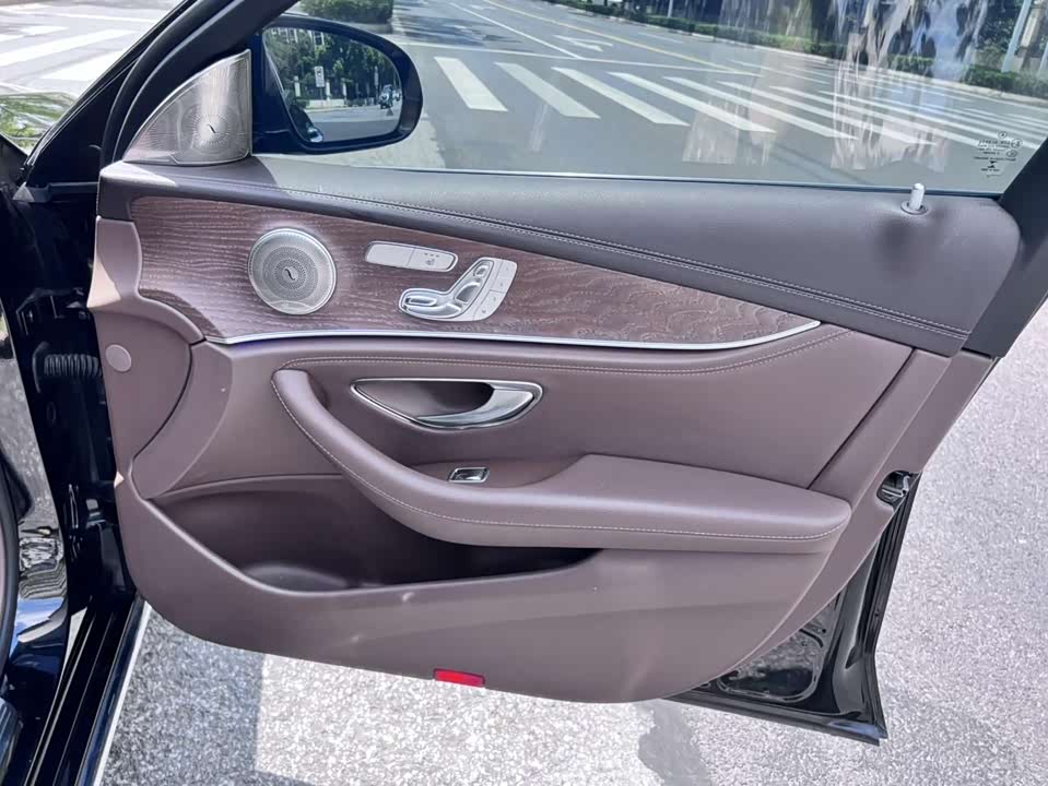 Mercedes-Benz E-class Mercedes-Benz E-class