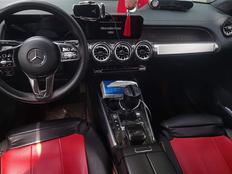 Mercedes-Benz GLB Mercedes-Benz GLB