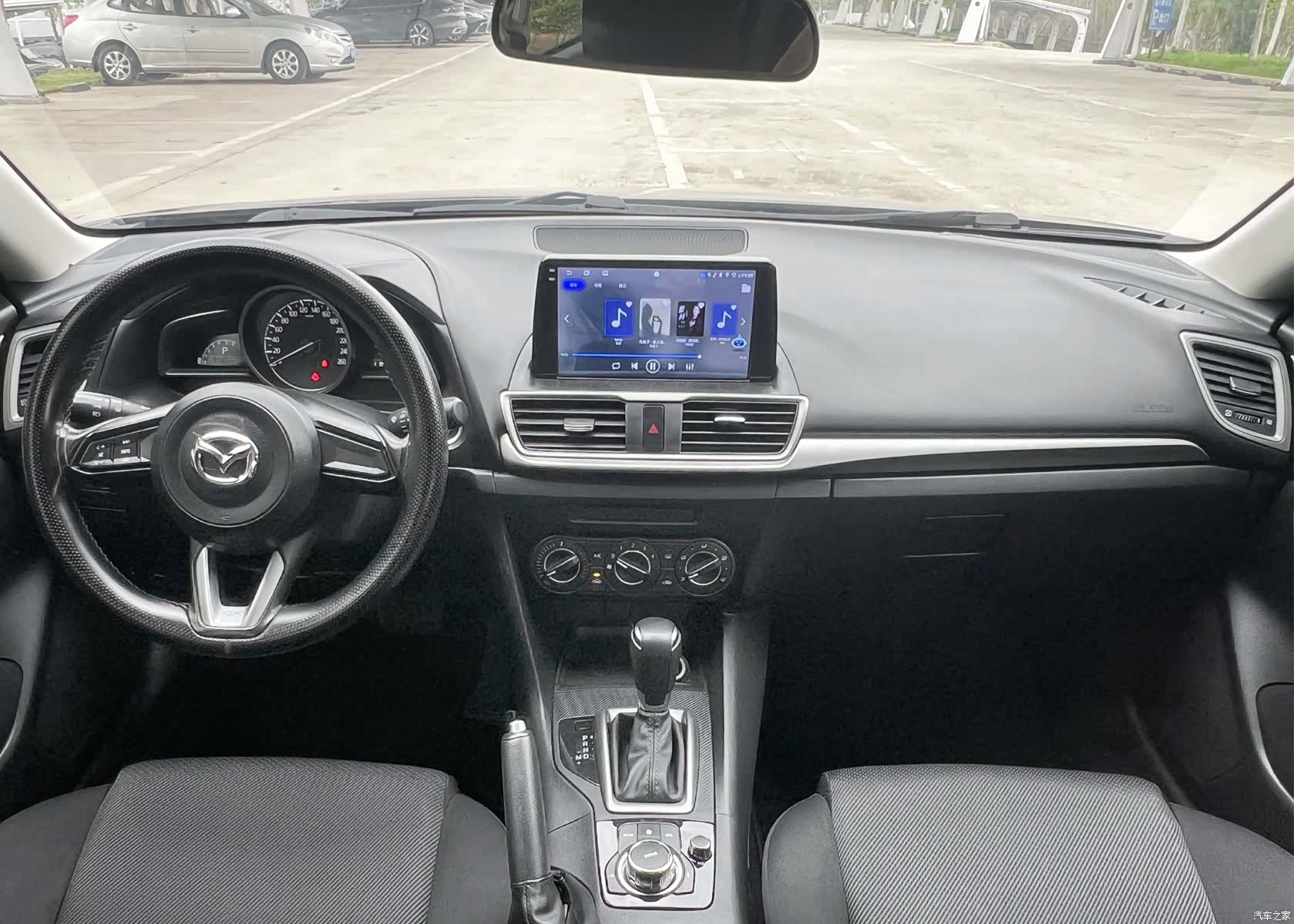 Mazda Mazda3, 2017 4