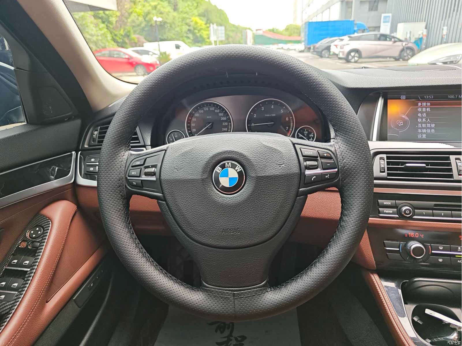 BMW 5 Series, 2015 11