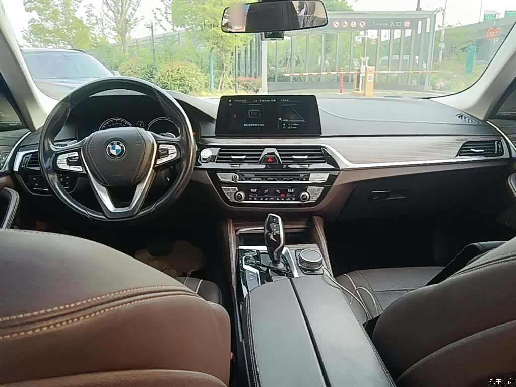 BMW 5 Series, 2018 10