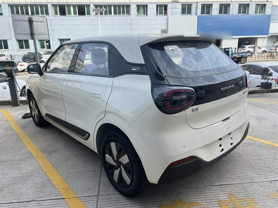 Dongfeng Nammi Nano 01