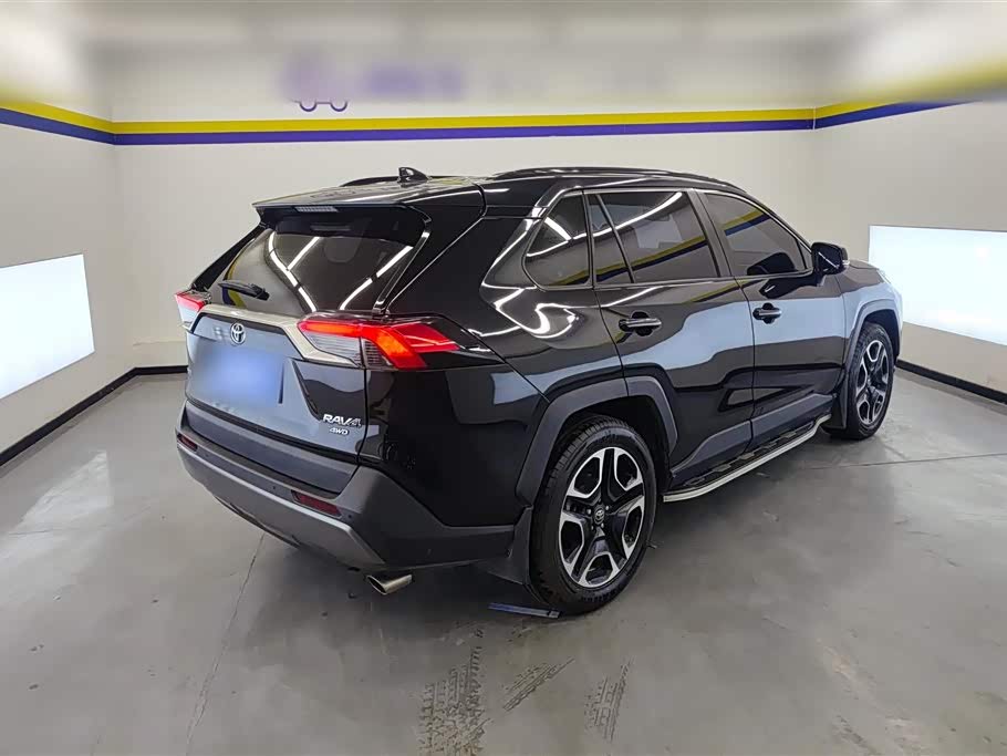 Toyota RAV4 Rongfang