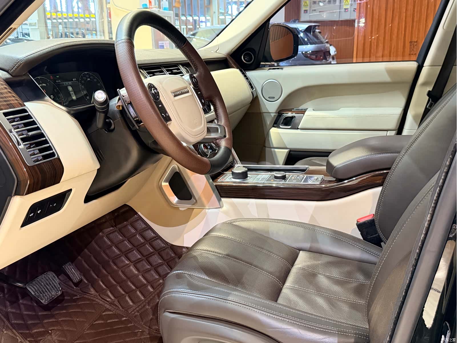 Land Rover Range Rover, 2016 9