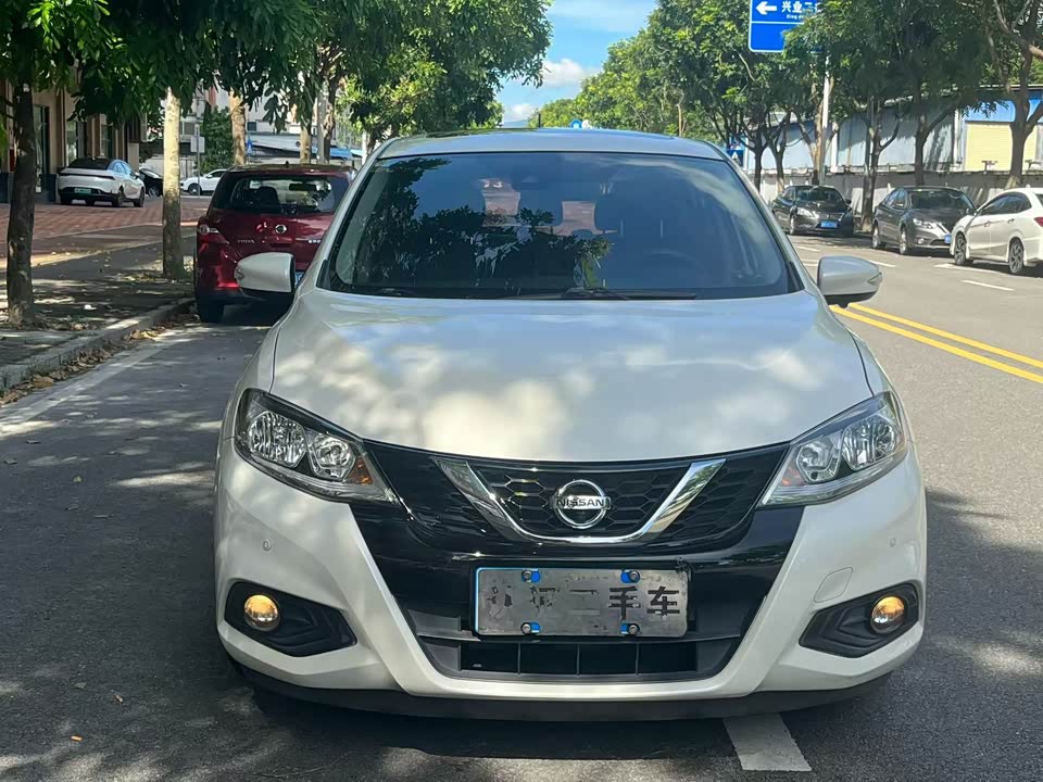 Nissan TIIDA