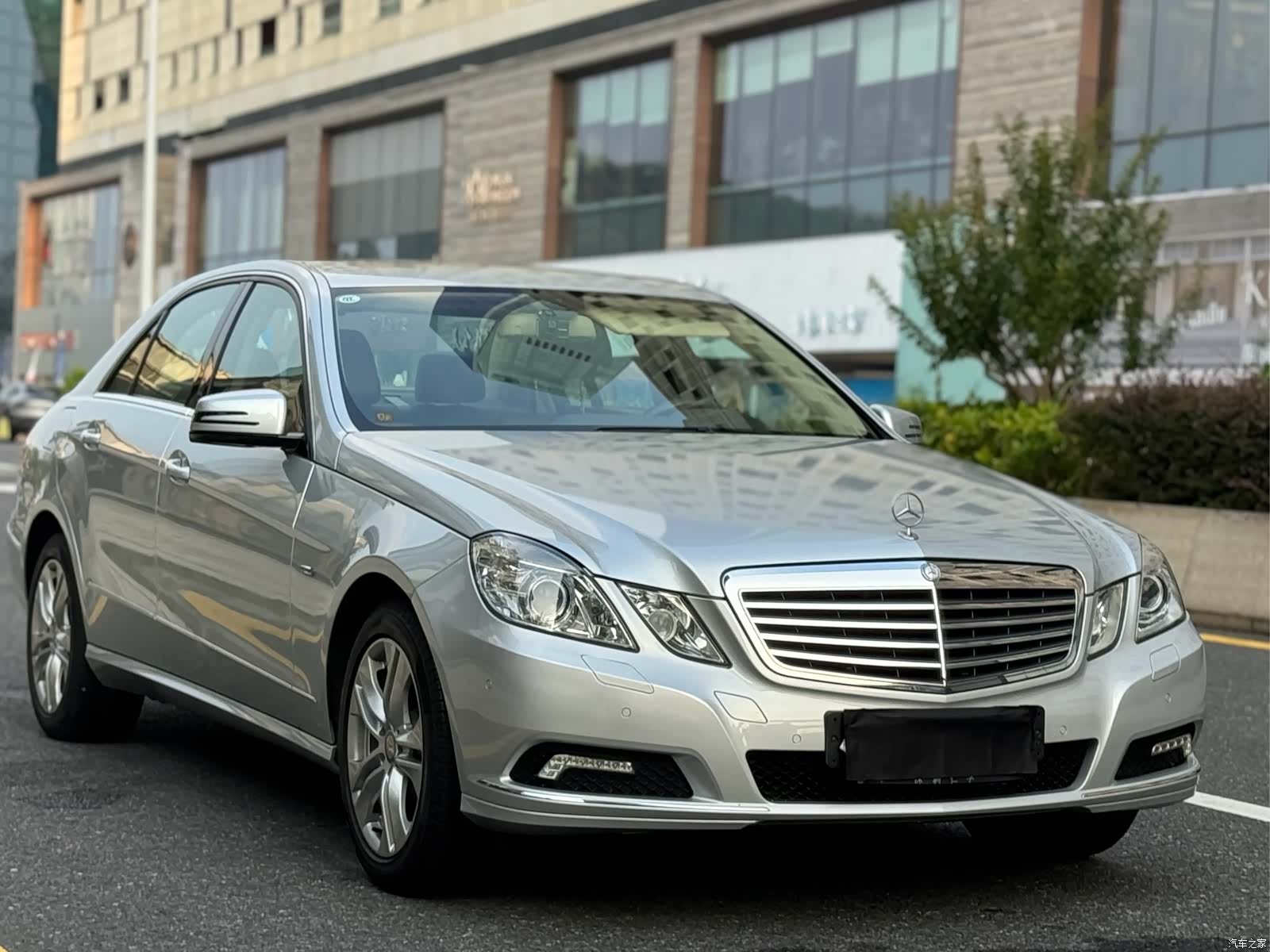 Mercedes-Benz E-Class, 2010 3