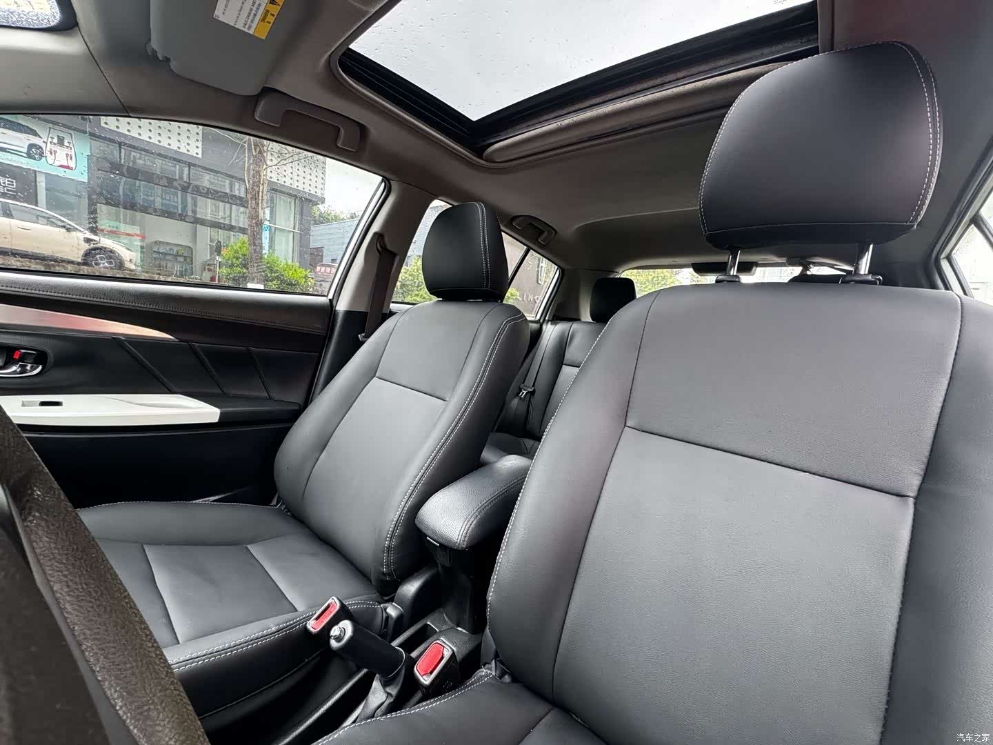 Toyota YARiS L, 2015 7