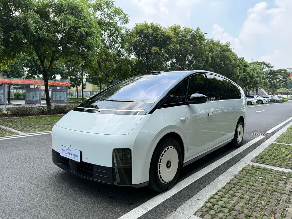 Li Auto MEGA